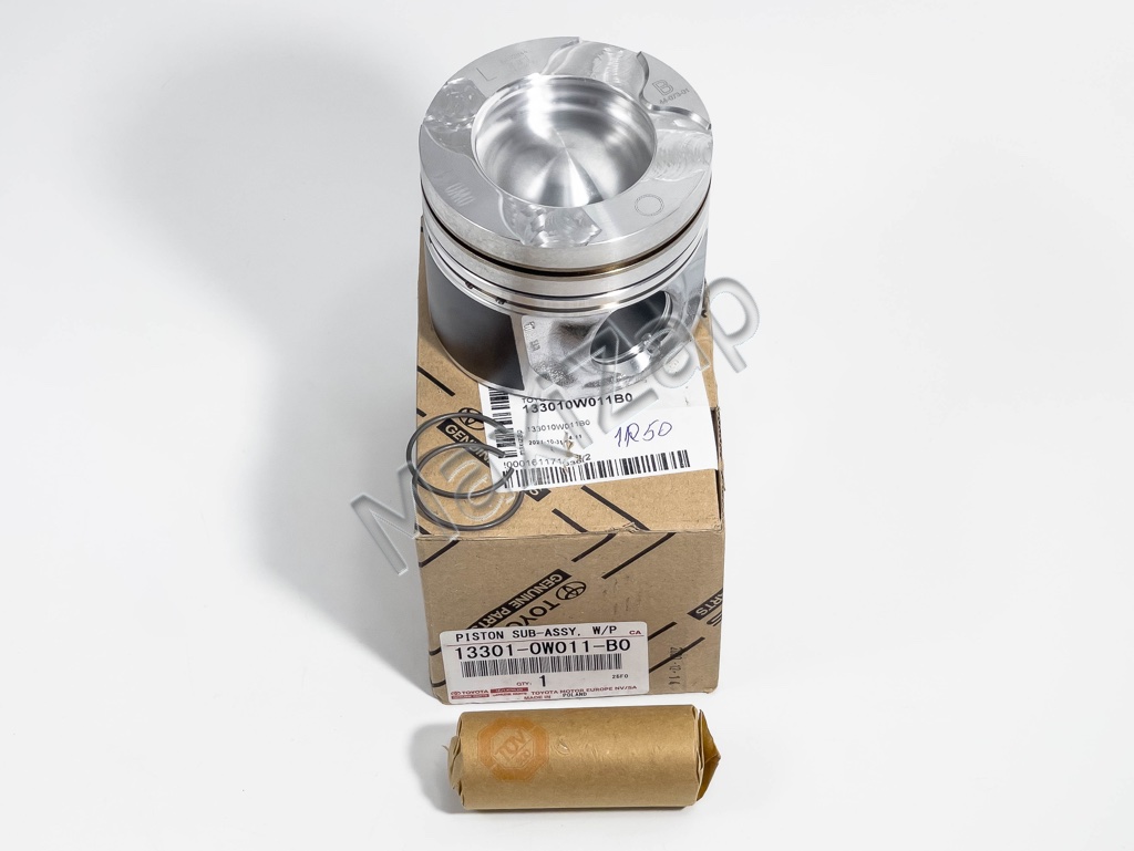 133010W011B0 TOYOTA / LEXUS Поршень TOYOTA LAND CRUISER 200 07- 1VDFTV LH STD