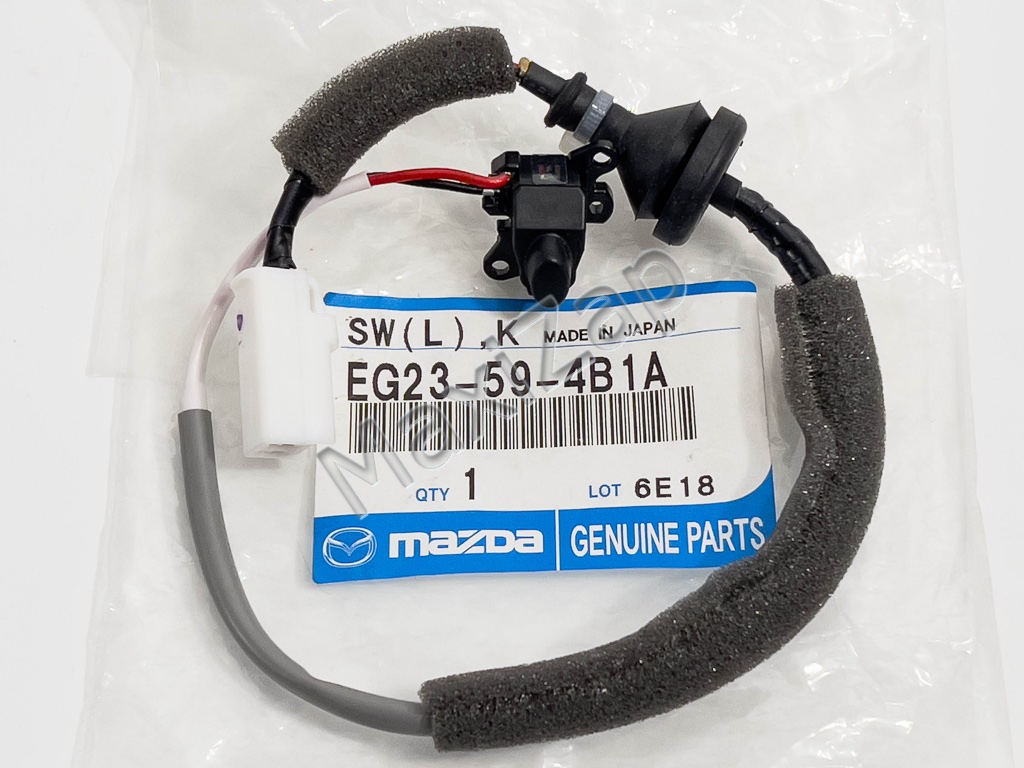EG23594B1A MAZDA Кнопка бесключевого доступа водительской двери CX-7