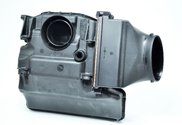 8200420862 RENAULT Корпус воздушного фильтра LADA Largus 16 кл 