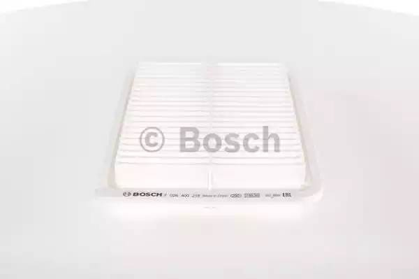 F026400218 BOSCH фильтр воздушный 200x293x43  Toyota Camry 2.4VVTi 06>